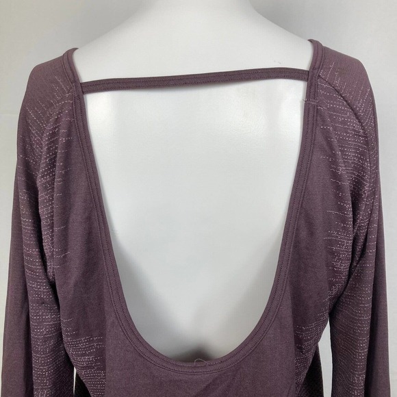Under Armour Shirt Womens L‎ Purple Knit Stretch Open Back Pullover Long Sleeve - Picture 5 of 10